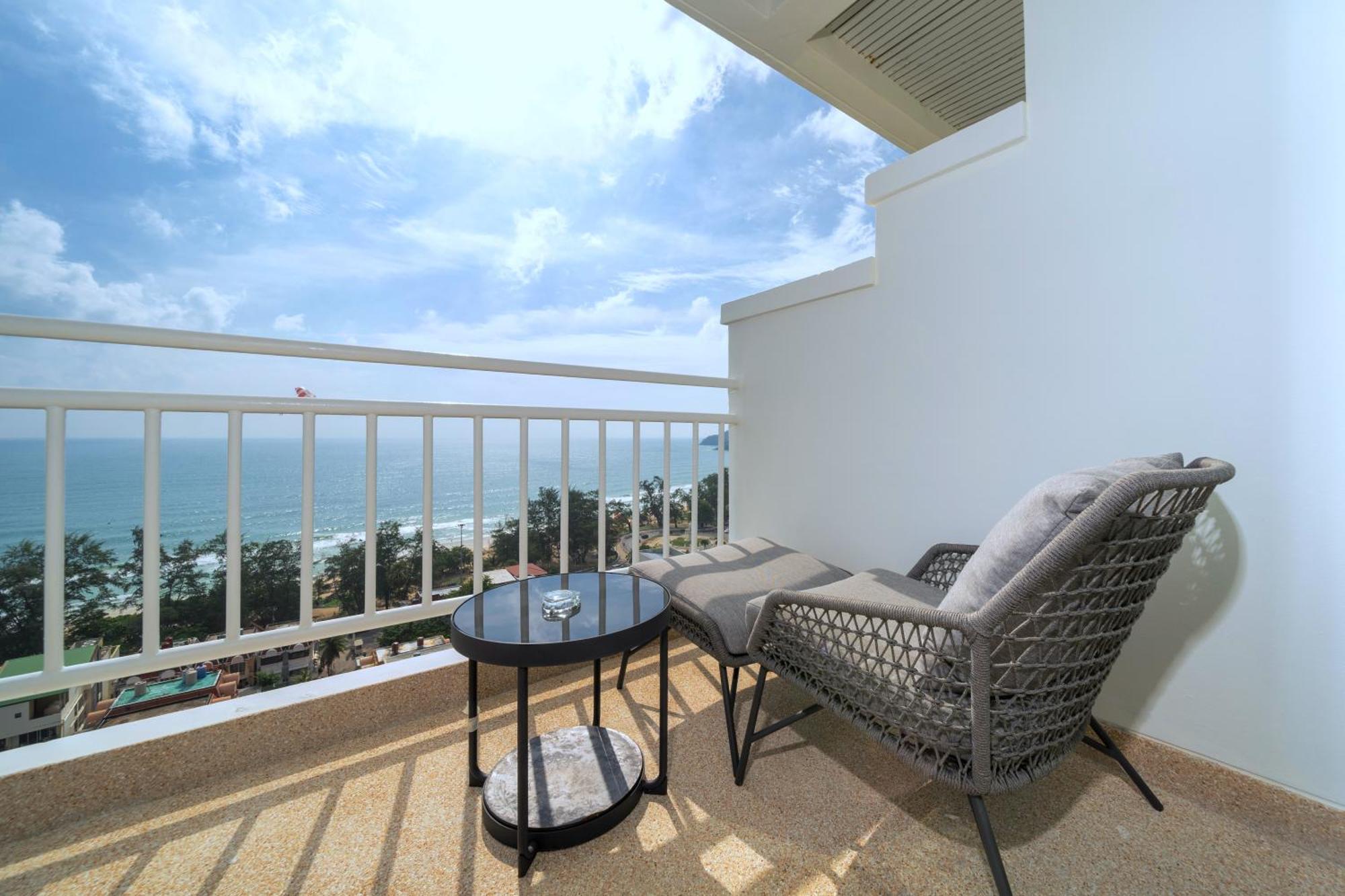 Chic Design & Full Seaview 2br 16c, Near Apartment *